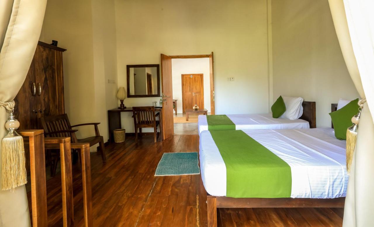 Kayjay Palms Hotel Passikudah Exterior photo
